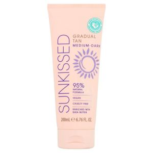 Sunkissed Sunkissed Gradual Tan Medium Dark 200ml 95 Percent